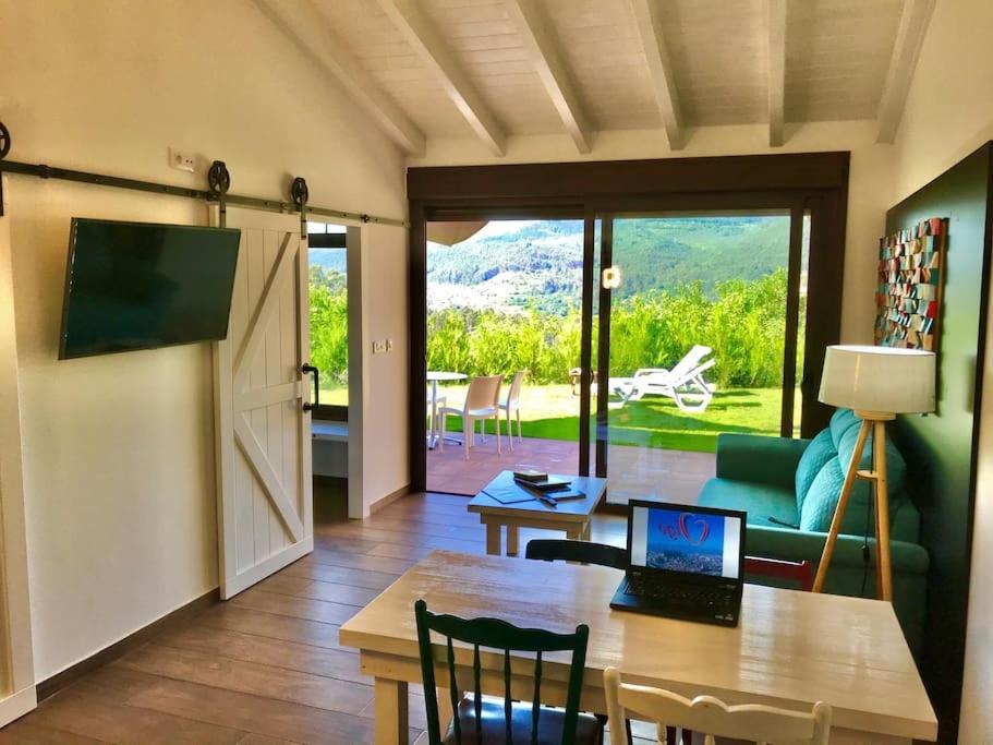 Casa nueva en Vigo-Mos con Chimenea y Jacuzzi Obsequio kit desayuno y botella de cava Pontevedra Exterior foto