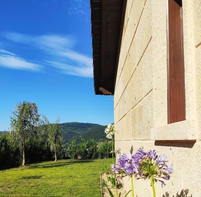 Casa nueva en Vigo-Mos con Chimenea y Jacuzzi Obsequio kit desayuno y botella de cava Pontevedra Exterior foto